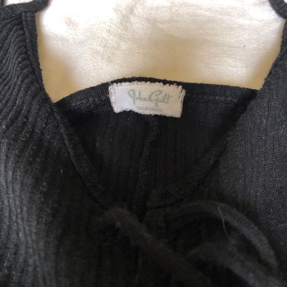 Thee John Galt/Brandy Melville Crop Tops - Picture 3 of 7